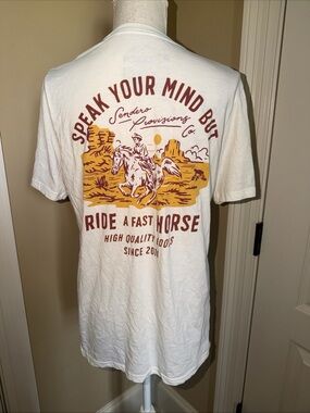 Sendero Provisions Co T Shirt Size M Beige Fast Horse Crewneck Texas Tee